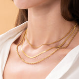 Triple chain NECKLACE